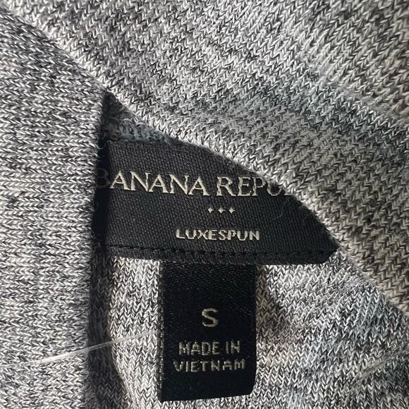 Banana Republic New Luxespun Small Gray Women's Lightweight Turtleneck Top - Picture 7 of 7